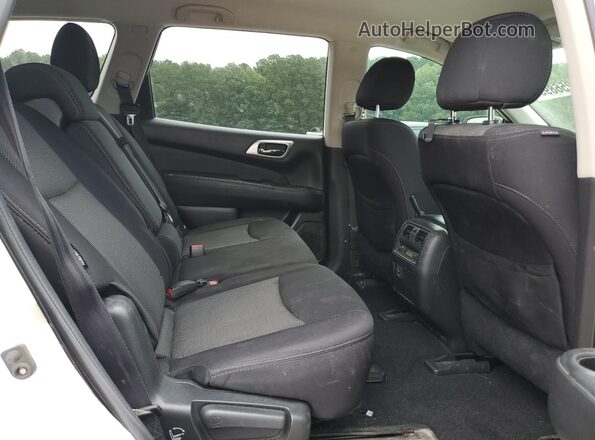 5N1DR2MN3JC674079 2018 NISSAN PATHFINDER Белый Вид задней части салона