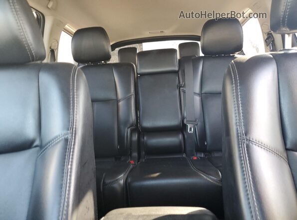 5N1DR2MN5JC674598 2018 NISSAN PATHFINDER Black Widok tylnych siedzeń