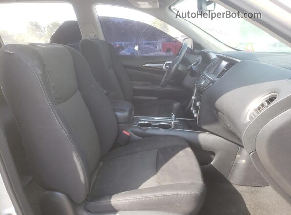 5N1DR2MNXJC625655 2018 NISSAN PATHFINDER Серебряный Вид спереди