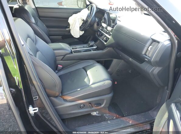 5N1DR3CC0RC207140 2024 NISSAN PATHFINDER Черный Вид салона спереди