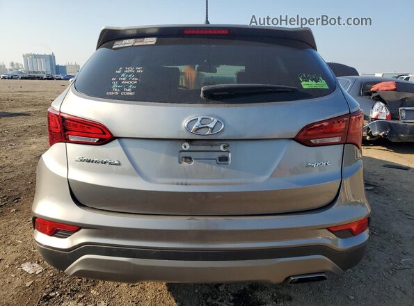 5NMZT3LBXJH063752 2018 HYUNDAI SANTA Gray Вид ззаду