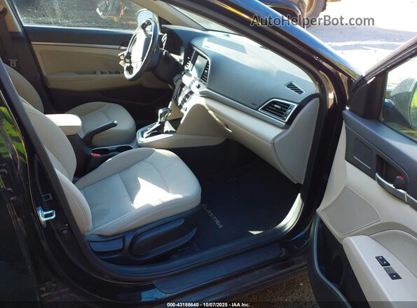 5NPD84LF2JH391223 2018 HYUNDAI ELANTRA Black Vista interior delantera