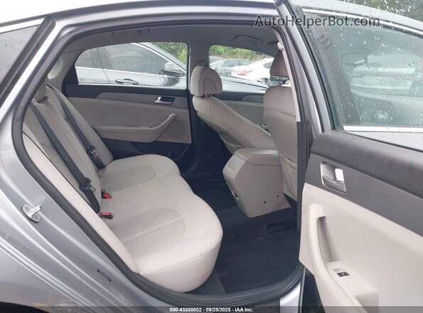 5NPE24AF2HH504462 2017 HYUNDAI SONATA Silver Вид наклейки з VIN-кодом