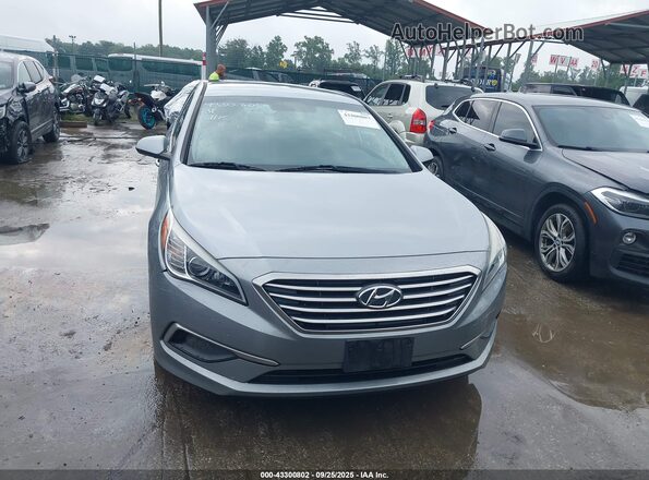 5NPE24AF2HH504462 2017 HYUNDAI SONATA Silver Вид панелі приладів