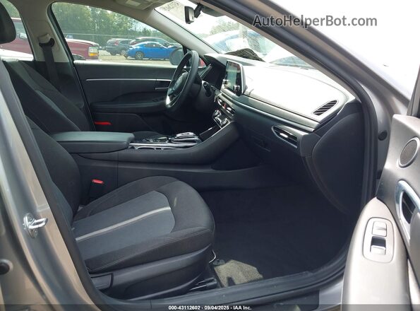 5NPEF4JA1LH010918 2020 HYUNDAI SONATA Silver Vista interior delantera