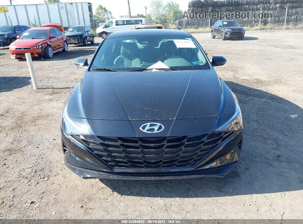 5NPLM4AG7NH063904 2022 HYUNDAI ELANTRA Black ხელსაწყოთა პანელის ხედი
