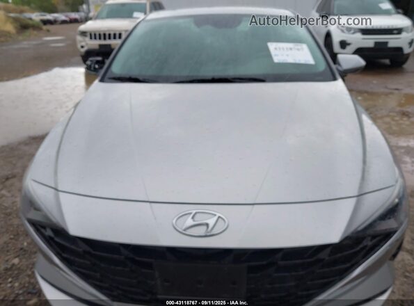 5NPLM4AGXNH063847 2022 HYUNDAI ELANTRA Серебряный Вид спереди