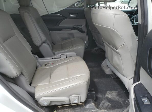 5TDDZRFH3JS843150 2018 TOYOTA LIMITED Белый Вид задней части салона