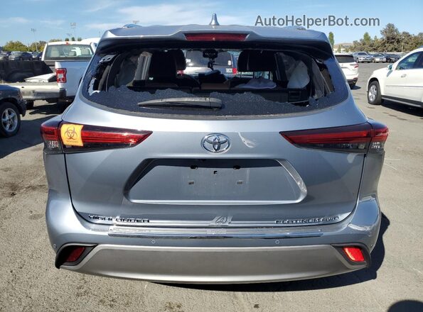 5TDFZRBH4LS014590 2020 TOYOTA HIGHLANDER Silver Widok z tyłu