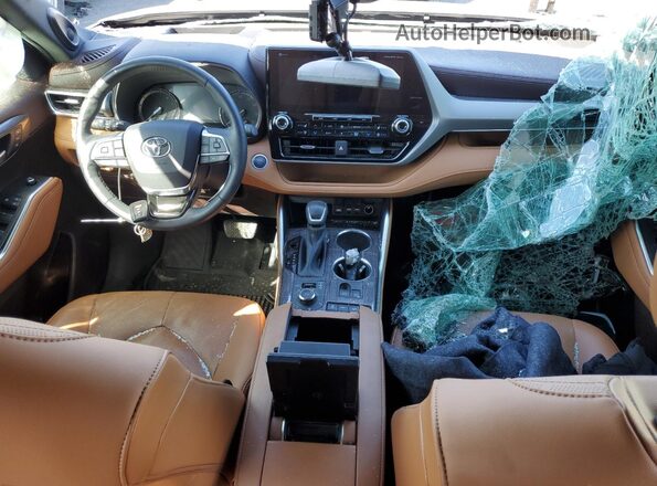 5TDFZRBH4LS014590 2020 TOYOTA HIGHLANDER Silver Widok deski rozdzielczej