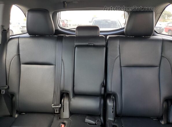 5TDJZRFH1JS812949 2018 TOYOTA HIGHLANDER Silver Widok tylnych siedzeń