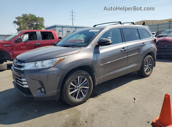 5TDJZRFH7JS830050 2018 TOYOTA HIGHLANDER Charcoal Front left