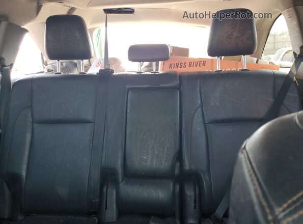 5TDJZRFH7JS830050 2018 TOYOTA HIGHLANDER Charcoal Rear seats view