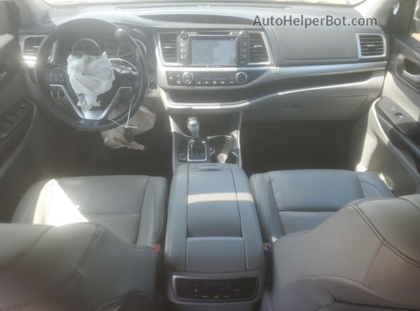 5TDJZRFH8JS801530 2018 TOYOTA HIGHLANDER White Dashboard view