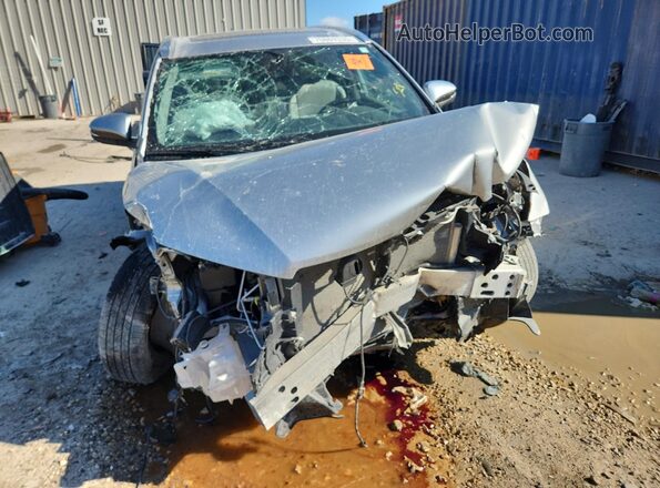 5TDJZRFH8JS895196 2018 TOYOTA HIGHLANDER Серебряный Вид спереди