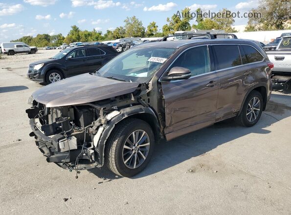 5TDJZRFH8JS898972 2018 TOYOTA HIGHLANDER Brown Vista tres cuartos delantera izquierda