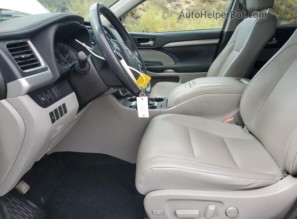 5TDJZRFH9JS493025 2018 TOYOTA HIGHLANDER White Widok wnętrza z przodu