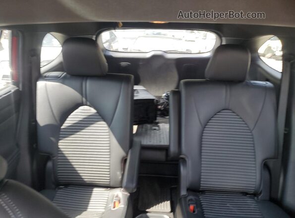 5TDKDRBH0PS008465 2023 TOYOTA HIGHLANDER Red Widok tylnych siedzeń