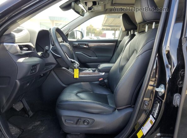 5TDKDRBH8PS000727 2023 TOYOTA HIGHLANDER Black Front interior view