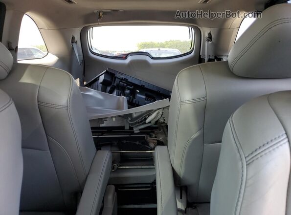 5TDKZRFH3JS543583 2018 TOYOTA HIGHLANDER Серый Вид задних сидений