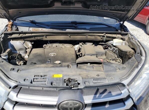 5TDKZRFH3JS543583 2018 TOYOTA HIGHLANDER Серый Вид подкапотного пространства