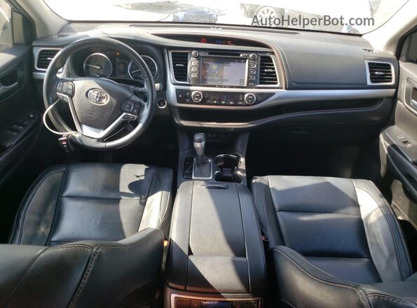 5TDKZRFH6JS538961 2018 TOYOTA HIGHLANDER Белый Вид панели приборов