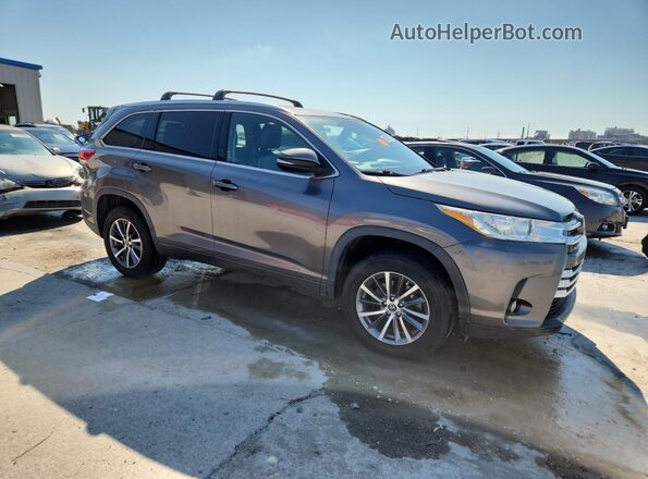 5TDKZRFH7JS530870 2018 TOYOTA HIGHLANDER Gray Front right