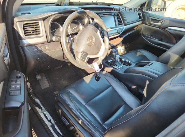 5TDKZRFH7JS530870 2018 TOYOTA HIGHLANDER Gray Dashboard view