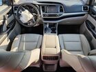 2018 Toyota Highlander Se Silver vin: 5TDKZRFH8JS532742