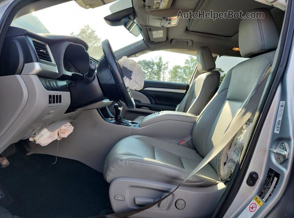5TDKZRFH8JS532742 2018 TOYOTA HIGHLANDER Silver Vista interior delantera