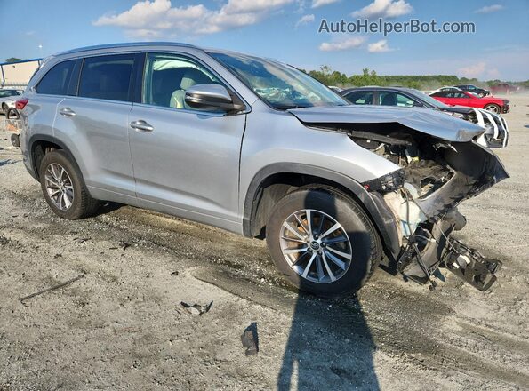 5TDKZRFH8JS532742 2018 TOYOTA HIGHLANDER Silver Delantero derecho