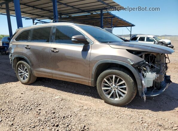5TDKZRFH9JS245345 2018 TOYOTA HIGHLANDER Tan წინა მარჯვენა