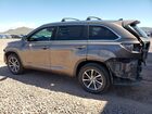 2018 Toyota Highlander Se Tan vin: 5TDKZRFH9JS245345
