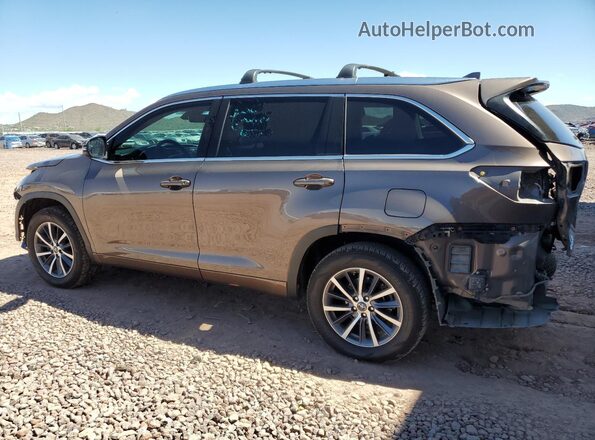 5TDKZRFH9JS245345 2018 TOYOTA HIGHLANDER Tan უკანა მარცხენა