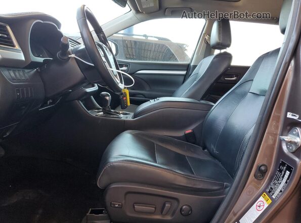 5TDKZRFH9JS245345 2018 TOYOTA HIGHLANDER Tan წინა სალონის ხედი
