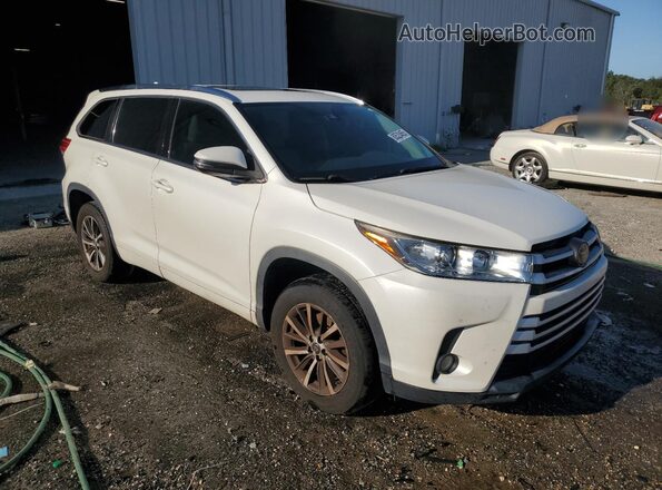 5TDKZRFHXJS547033 2018 TOYOTA HIGHLANDER White Front right