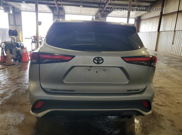 5TDLZRBH3MS138001 2021 TOYOTA HIGHLANDER Silver Widok z tyłu