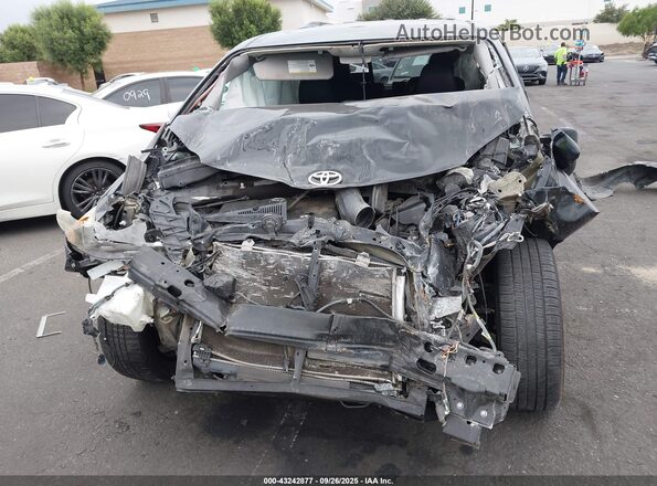 5TDXZ3DC6HS811224 2017 TOYOTA SIENNA Черный Вид спереди