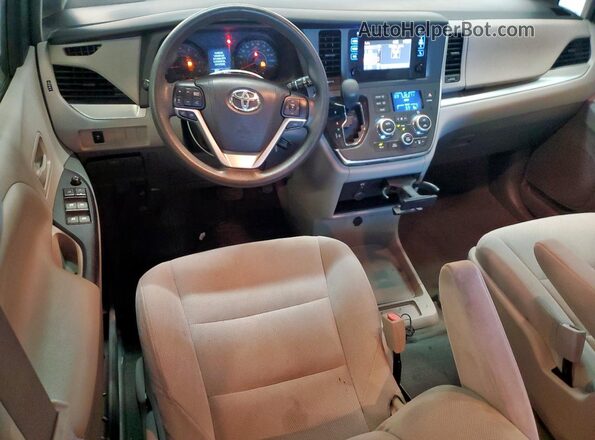 5TDZZ3DC0HS787639 2017 TOYOTA SIENNA White წინა პანელის ხედი