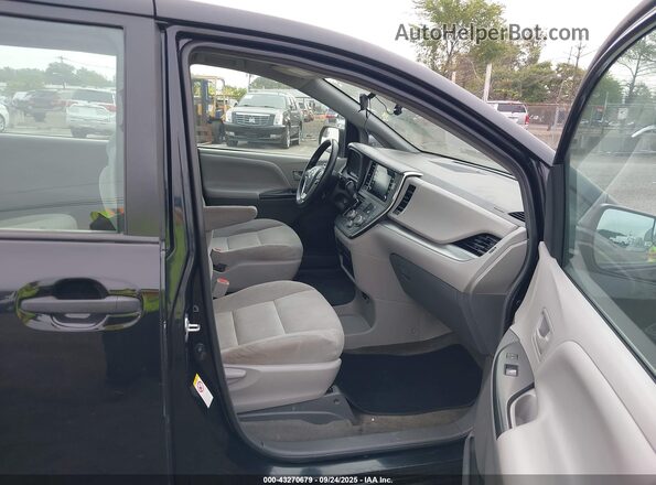 5TDZZ3DC3JS931321 2018 TOYOTA SIENNA Черный Вид салона спереди