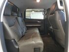 2018 Toyota Tundra Crewmax Sr5 White vin: 5TFDW5F18JX681269