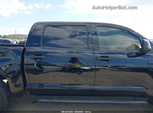5TFDY5F11MX980164 2021 TOYOTA TUNDRA Черный Вид задней части салона