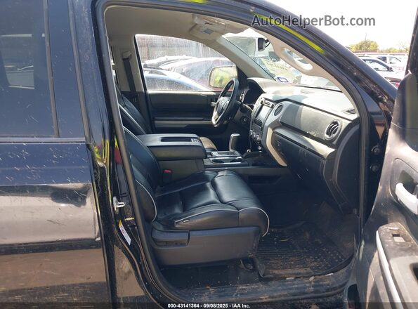 5TFEY5F11JX229873 2018 TOYOTA TUNDRA Black წინა სალონის ხედი