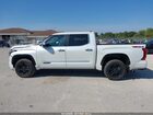 2025 Toyota Tundra Hybrid 1794 Edition Crewmax 5.5' Bed Белый vin: 5TFMC5DB3SX095620