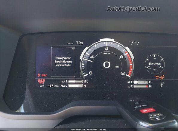 5TFWA5DB8SX317129 2025 TOYOTA LIMITED White Vista de los asientos traseros