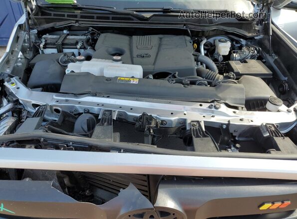 5TFWA5DBXSX253675 2025 TOYOTA LIMITED Silver Вид задньої частини салону