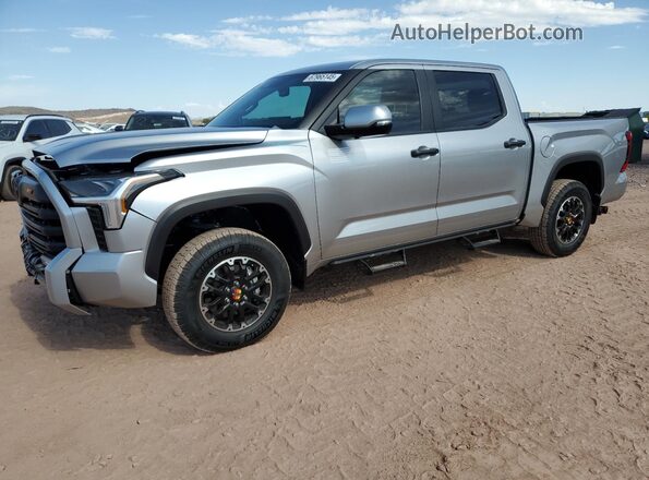 5TFWA5DBXSX253675 2025 TOYOTA LIMITED Silver Передня ліва чверть