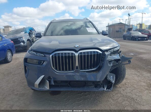 5UX23EM02P9R91424 2023 BMW X7 Gray ხელსაწყოთა პანელის ხედი