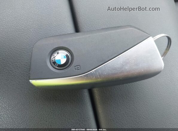 5UX23EU01R9U05895 2024 BMW X5 White Widok deski rozdzielczej