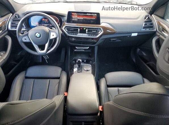 5UX43DP08P9T21035 2023 BMW X3 White Vista del salpicadero